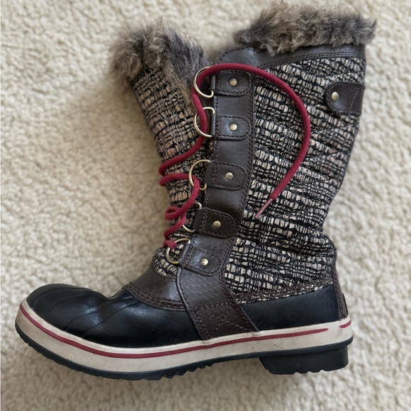 SOREL waterproof boots - Picture 3 of 5
